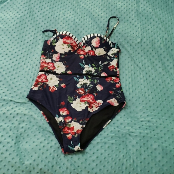 Cupshe Other - Cupshe one piece
